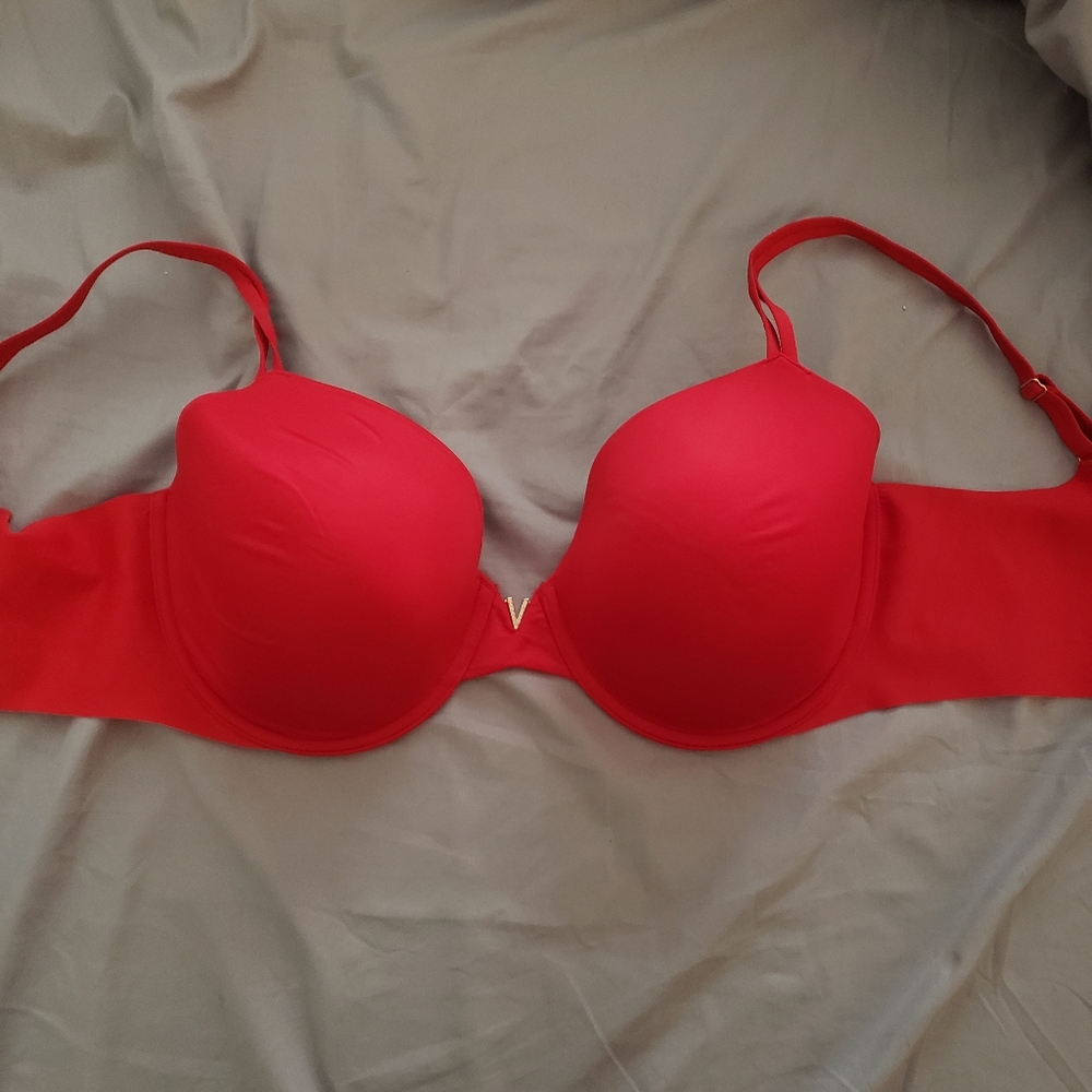Victoria's Secret Perfect Coverage bra in 34DDD